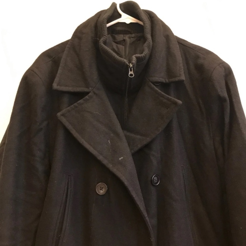 Men’s trench coat in wool